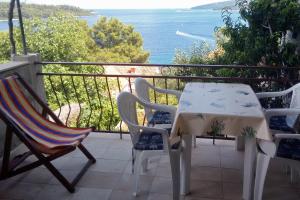 Zdjęcie z galerii obiektu Apartments by the sea Lumbarda, Korcula - 4402 w mieście Lumbarda