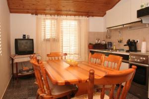 Fotografia z galérie ubytovania Apartments by the sea Racisce, Korcula - 4362 v destinácii Račišće