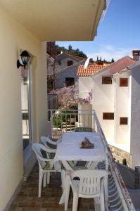 Balkón alebo terasa v ubytovaní Apartments by the sea Korcula - 4367