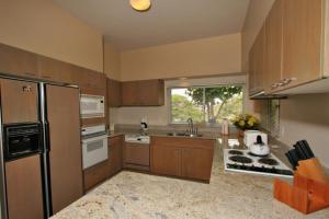 Köök või kööginurk majutusasutuses Vista Waikoloa by South Kohala Management