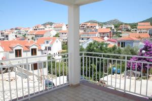 Fotografia z galérie ubytovania Apartments with a parking space Hvar - 4593 v destinácii Hvar
