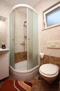 Koupelna v ubytování Apartments by the sea Orebic, Peljesac - 4490