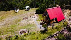 Ein Garten an der Unterkunft Dante Glamping