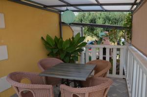 Balkón nebo terasa v ubytování Apartments with parking spaces Orebic, Peljesac - 4500