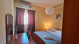 Postel nebo postele na pokoji v ubytování Apartments with parking spaces Orebic, Peljesac - 4500