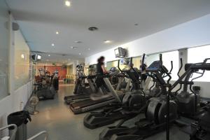 The fitness centre and/or fitness facilities at Hotel Lusitania Congress & Spa