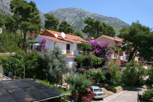 Nespecifikovaný výhled na hory nebo výhled na hory při pohledu z apartmánu