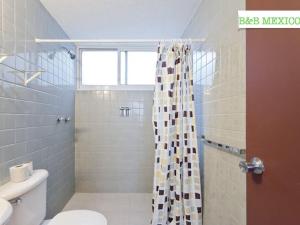 Koupelna v ubytování B&B México Roma Norte + 37 fotografií