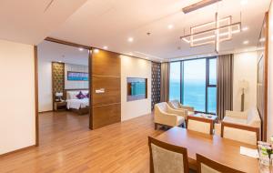 Posezení v ubytování Rosamia Da Nang Hotel