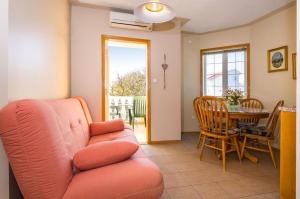 Zdjęcie z galerii obiektu Apartments by the sea Zaton, Zadar - 5923 w mieście Zaton