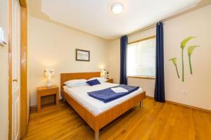 Zdjęcie z galerii obiektu Apartments by the sea Zaton, Zadar - 5923 w mieście Zaton
