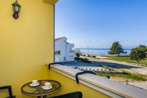 Zdjęcie z galerii obiektu Apartments by the sea Zaton, Zadar - 5923 w mieście Zaton