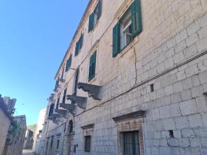 Ảnh trong thư viện ảnh của Apartment Tomazina (seaview,central, heritage) ở Vis