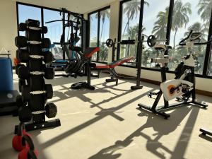 TOA Hotel & Spa Zanzibar的健身中心和/或健身设施
