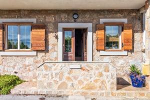 Budova, v ktorej sa vila nachádza