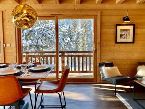 Posedenie v ubytovaní Chalet Gouter- Great central location with Jacuzzi