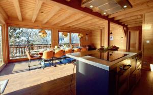 Φωτογραφία από το άλμπουμ του Chalet Gouter- Great central location with Jacuzzi σε Morzine