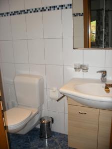 Kúpeľňa v ubytovaní Haus Ausserbach