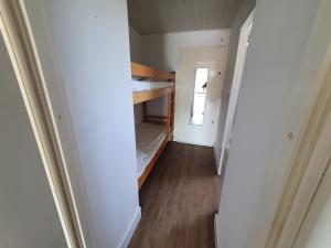Posteľ alebo postele v izbe v ubytovaní Studio cabine mer et pinède 26m2: 4pers, neuf, cosy