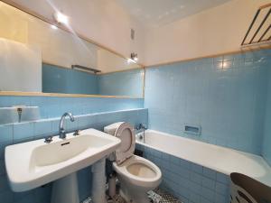 Kúpeľňa v ubytovaní FREJUS PLAGE Tour Mediterranee 10e Etage T2 38m2
