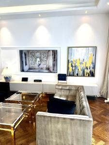 Posedenie v ubytovaní MONDRIAN Luxury Suites UNESCO Old Town