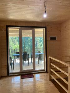 Adishiguest house caucasioni的相册照片