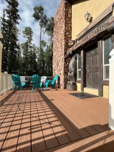 Φωτογραφία από το άλμπουμ του Brian Head Cabin - 1 Mile from ALL SKI LIFTS! Cozy, Spacious & lots of fun σε Brian Head