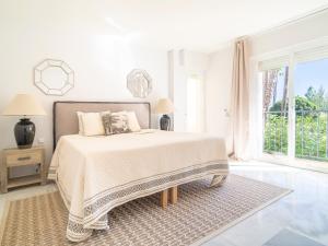 Fotografia z galérie ubytovania Sanders Beach - Stunning Villa Near Puerto Banús v Marbelli + 30 fotografií