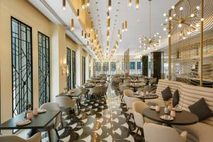 Posezení v ubytování Wyndham Grand Doha West Bay Beach