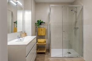 A bathroom at Avanti Luz de Sevilla, hazte un regalo y disfrutalo Még 18 kép