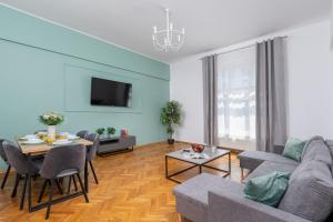 Posedenie v ubytovaní Brzozowa Apartments by Hostly