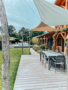 A piscina localizada em La Cabane du Ferret ou nos arredores mais 20 fotos