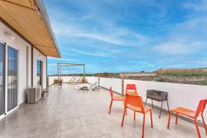 Balkón nebo terasa v ubytování Amazing View Penthouse Studio Huge Private terrace