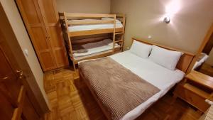 Postel nebo postele na pokoji v ubytování Apartment Kristi