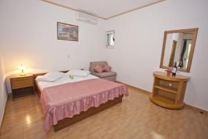 Fotografia z galérie ubytovania Triple Room Brela 6056a v destinácii Brela