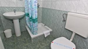 Fotografia z galérie ubytovania Triple Room Brela 6056a v destinácii Brela