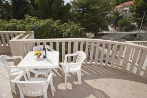 Fotografia z galérie ubytovania Apartments and rooms by the sea Brela, Makarska - 6056 v destinácii Brela