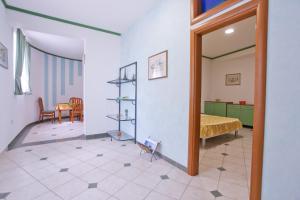 Fotografia z galérie ubytovania Apartments and rooms by the sea Brela, Makarska - 6056 v destinácii Brela