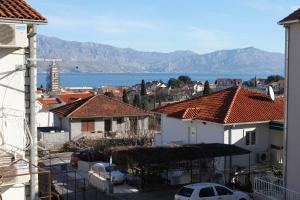 Fotografie z fotogalerie ubytování Apartments with a parking space Supetar, Brac - 6036 v destinaci Supetar