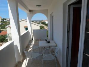 Balkón nebo terasa v ubytování Apartments by the sea Sevid, Trogir - 6024