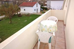 Vonkajšia záhrada v ubytovaní Apartments by the sea Ljubac, Zadar - 5947