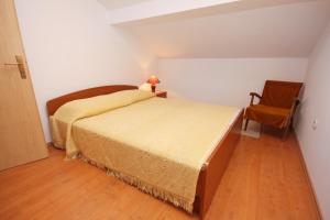Posteľ alebo postele v izbe v ubytovaní Apartments by the sea Ljubac, Zadar - 5947