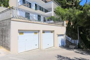 Budova, v ktorej sa apartmán nachádza