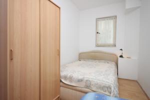 Postel nebo postele na pokoji v ubytování Apartments with parking space Sveti Petar, Biograd - 6175