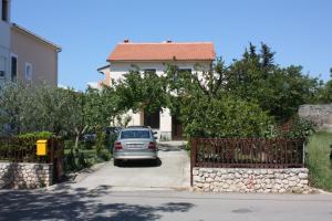 Zdjęcie z galerii obiektu Apartments with a parking space Turanj, Biograd - 6212 w mieście Turanj