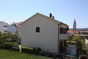 Zdjęcie z galerii obiektu Apartments with a parking space Turanj, Biograd - 6212 w mieście Turanj