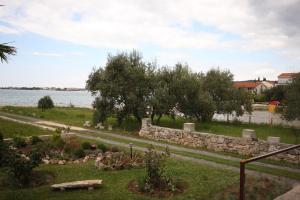 Fotografie z fotogalerie ubytování Apartments by the sea Sukosan, Zadar - 6176 v destinaci Sukošan
