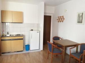 Fotografia z galérie ubytovania Apartments with a parking space Dugi Rat, Omis - 7481 v Dugi Rat