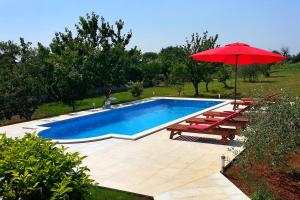 Fotografia z galérie ubytovania Family friendly house with a swimming pool Orihi, Central Istria - Sredisnja Istra - 7492 v destinácii Barban
