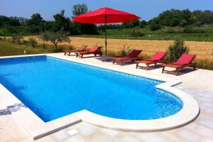 Fotografia z galérie ubytovania Family friendly house with a swimming pool Orihi, Central Istria - Sredisnja Istra - 7492 v destinácii Barban